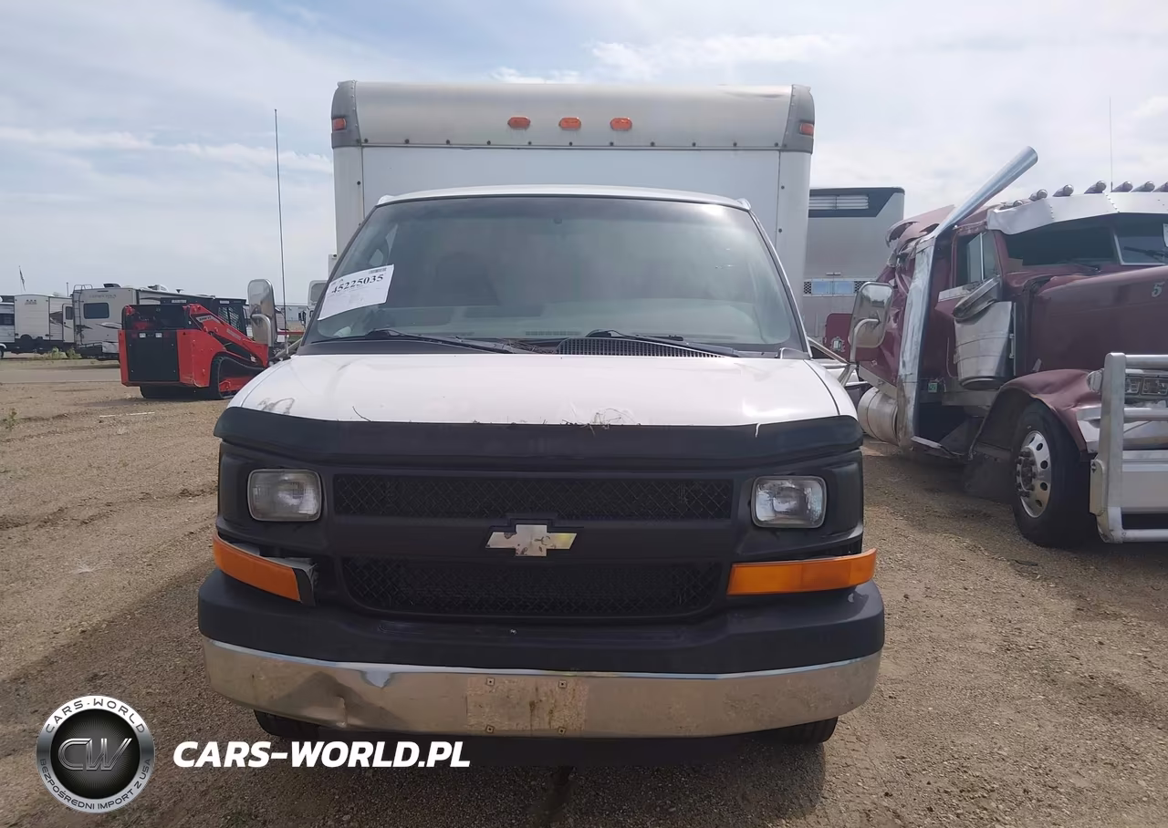 2004 Chevrolet Express Cutaway Base W-C7L-C7N VIN:1GBJG31U641222582 - 12