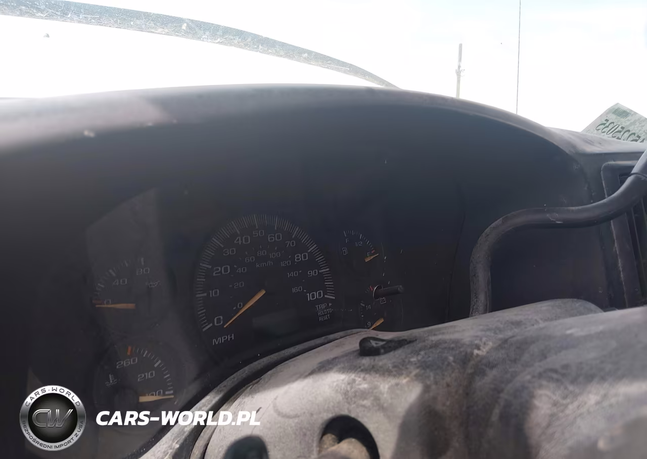 2004 Chevrolet Express Cutaway Base W-C7L-C7N VIN:1GBJG31U641222582 - 5