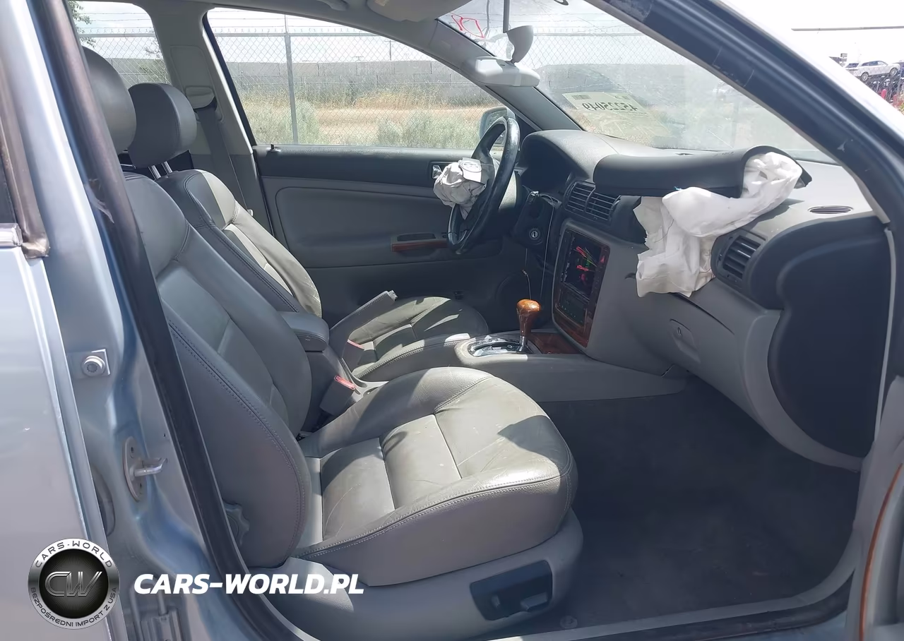 2001 Volkswagen Passat Glx VIN:WVWWH63BX1E263880 - 5