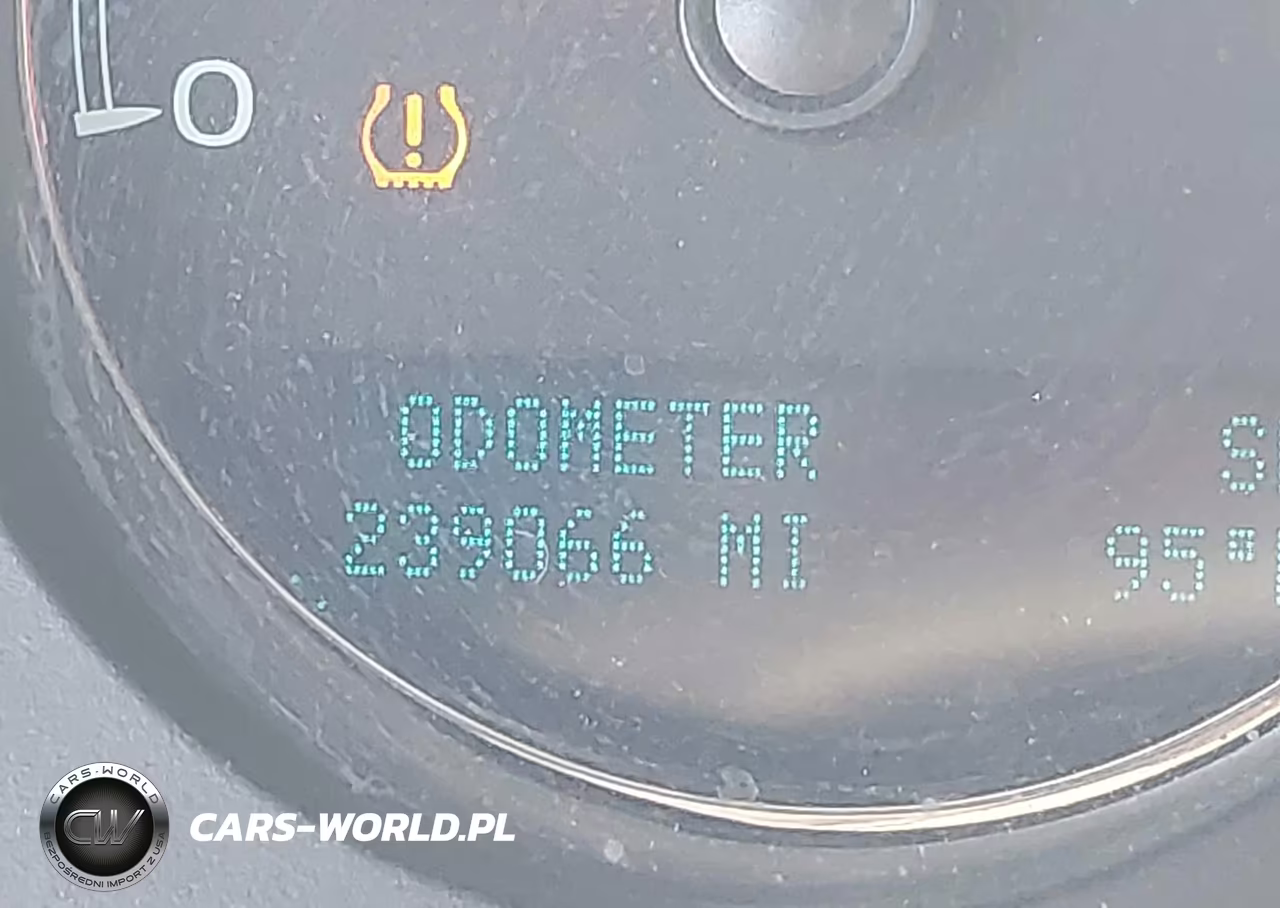 2010 Chevrolet Tahoe Lt VIN:1GNUKBE05AR114323 - 15