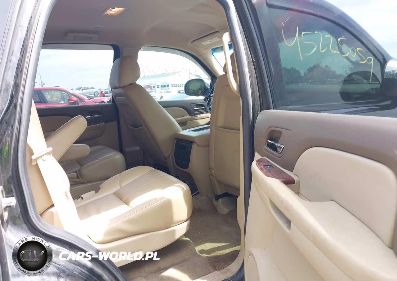 2010 Chevrolet Tahoe Lt VIN:1GNUKBE05AR114323 - 8
