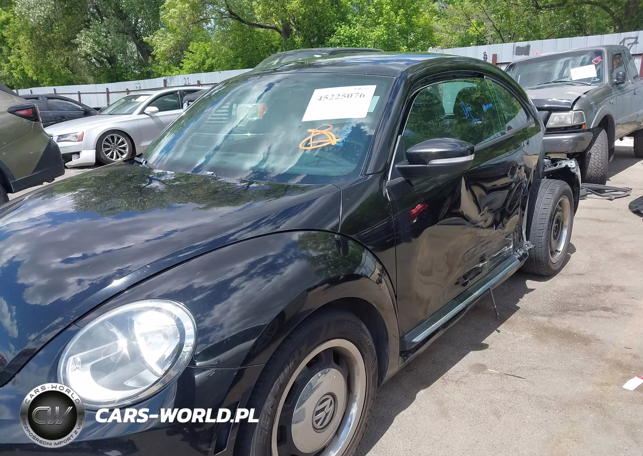 2013 Volkswagen Beetle 2.5L VIN:3VWJP7ATXDM648074 - 13