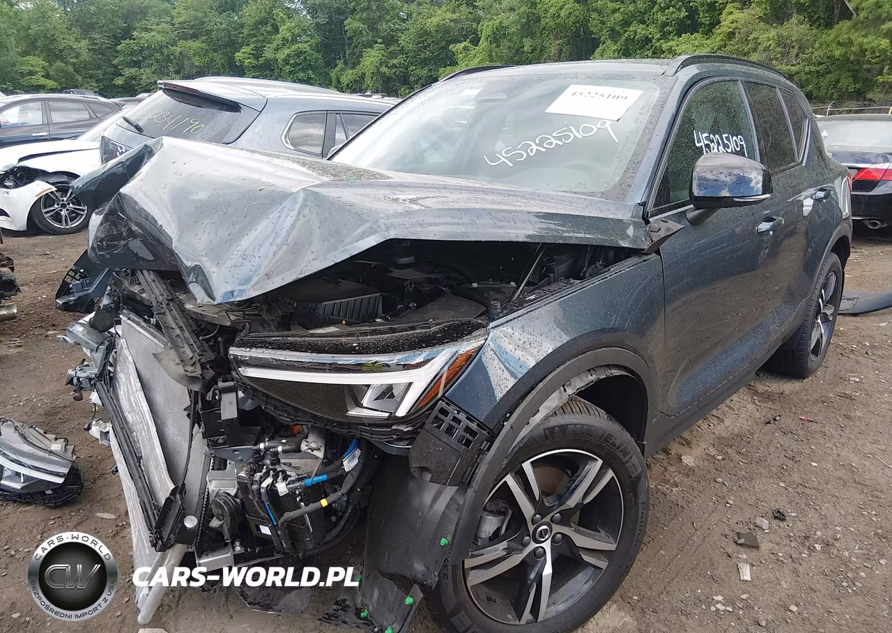 2026 Volvo Xc40 Core, B5 Awd Gas (Mild Hybrid), Dark VIN:YV4L12UK6T2665427 - 2