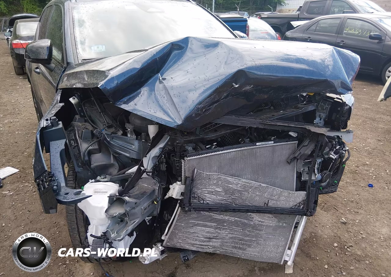 2026 Volvo Xc40 Core, B5 Awd Gas (Mild Hybrid), Dark VIN:YV4L12UK6T2665427 - 6