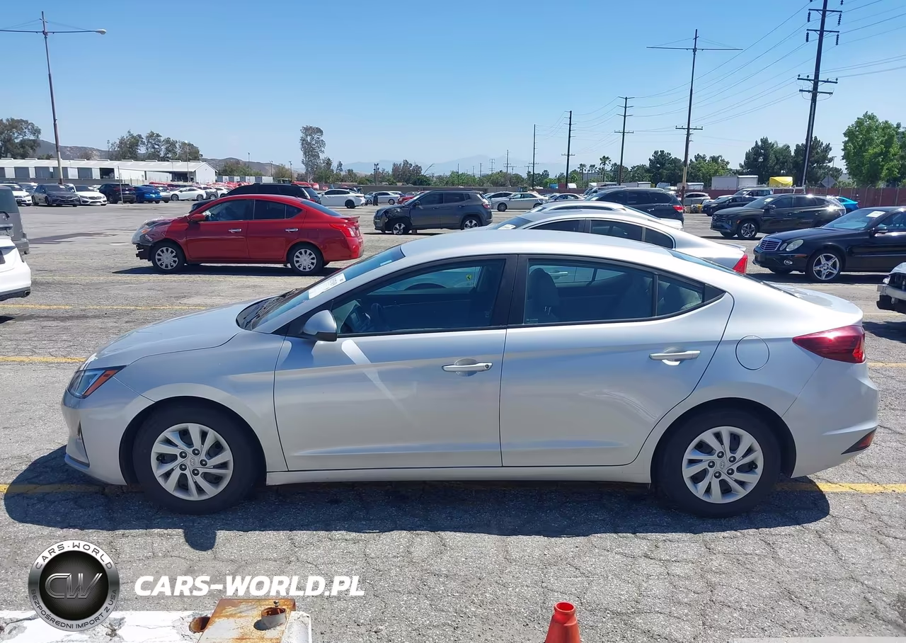 2019 Hyundai Elantra Se VIN:5NPD74LFXKH495933 - 15