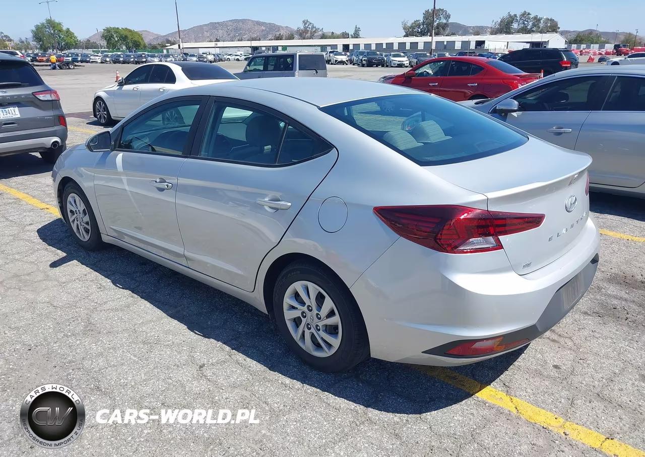 2019 Hyundai Elantra Se VIN:5NPD74LFXKH495933 - 3