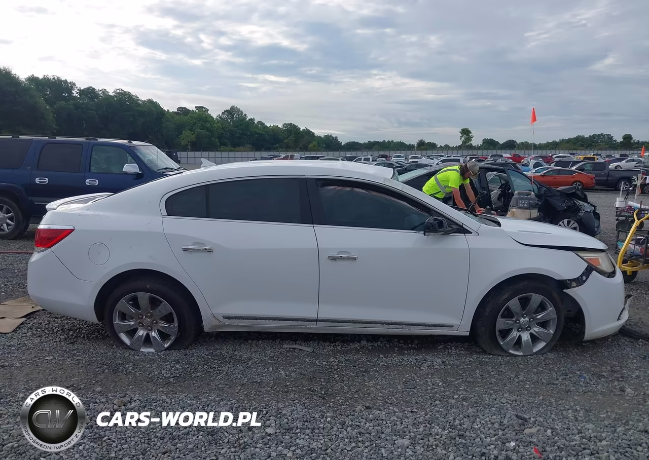 2013 Buick Lacrosse Leather Group VIN:1G4GC5E31DF335577 - 13