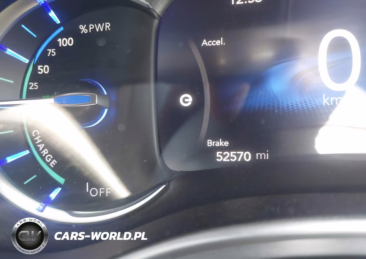 2018 Chrysler Pacifica Hybrid Touring Plus VIN:2C4RC1H79JR306918 - 16