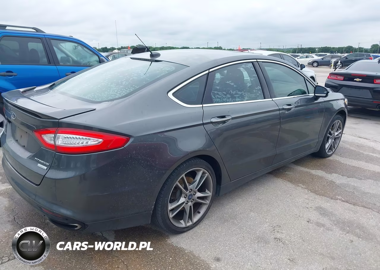 2016 Ford Fusion Titanium VIN:3FA6P0K99GR132305 - 4