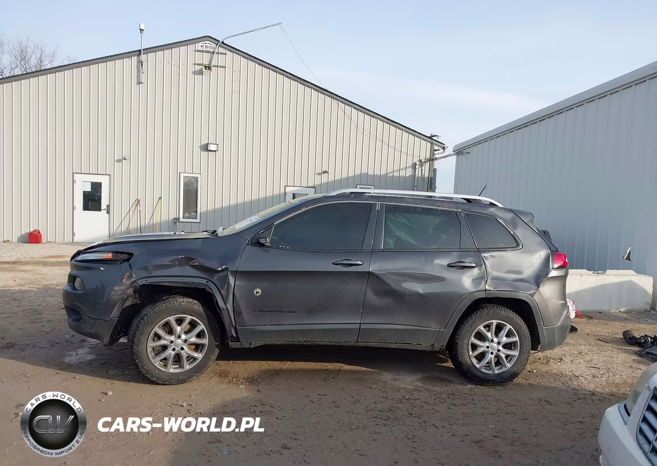 2015 Jeep Cherokee Latitude VIN:1C4PJMCB6FW784674 - 15