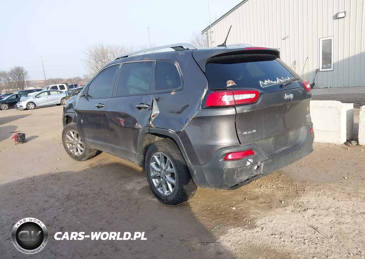 2015 Jeep Cherokee Latitude VIN:1C4PJMCB6FW784674 - 3