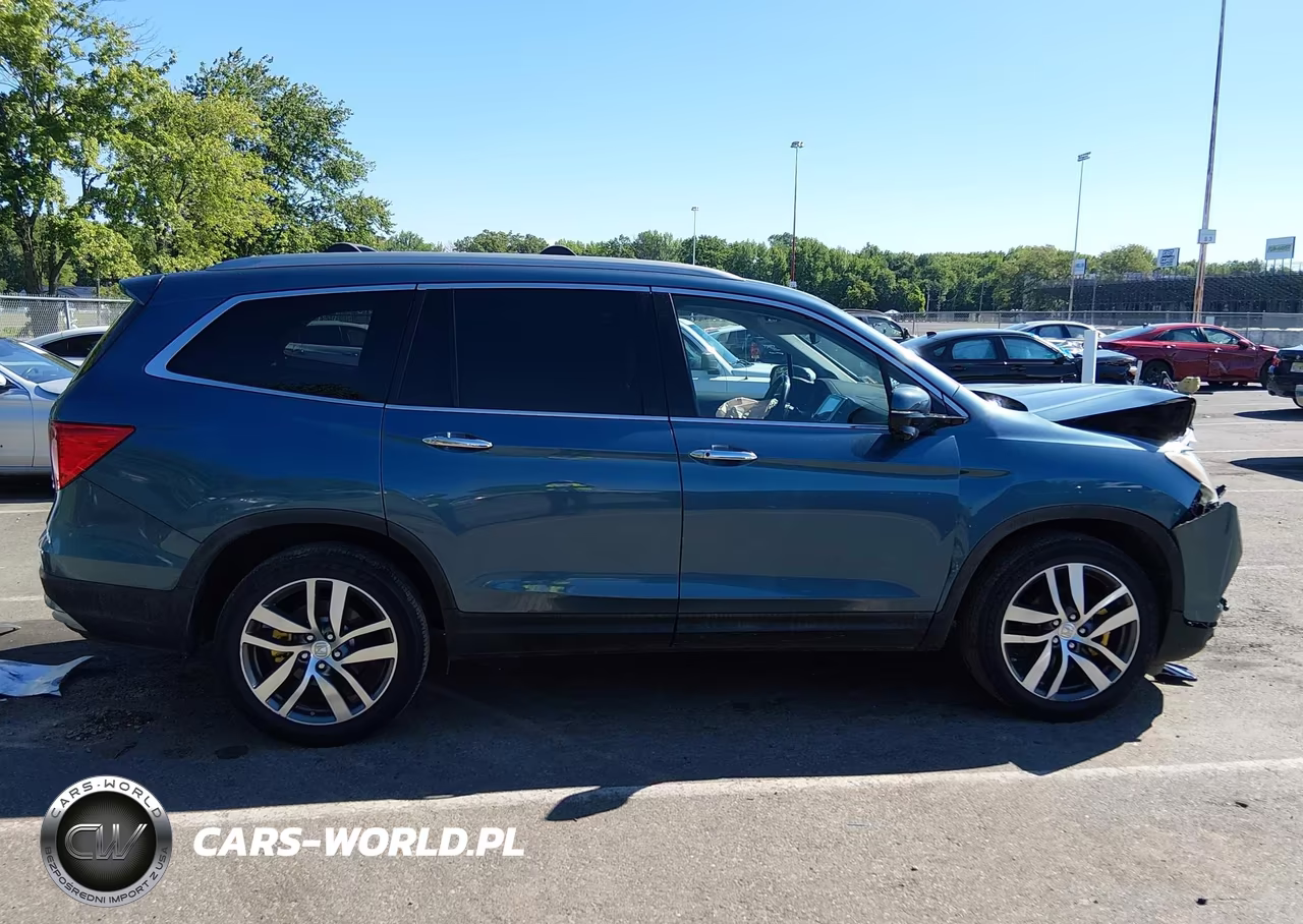 2016 Honda Pilot Touring VIN:5FNYF6H9XGB050259 - 13
