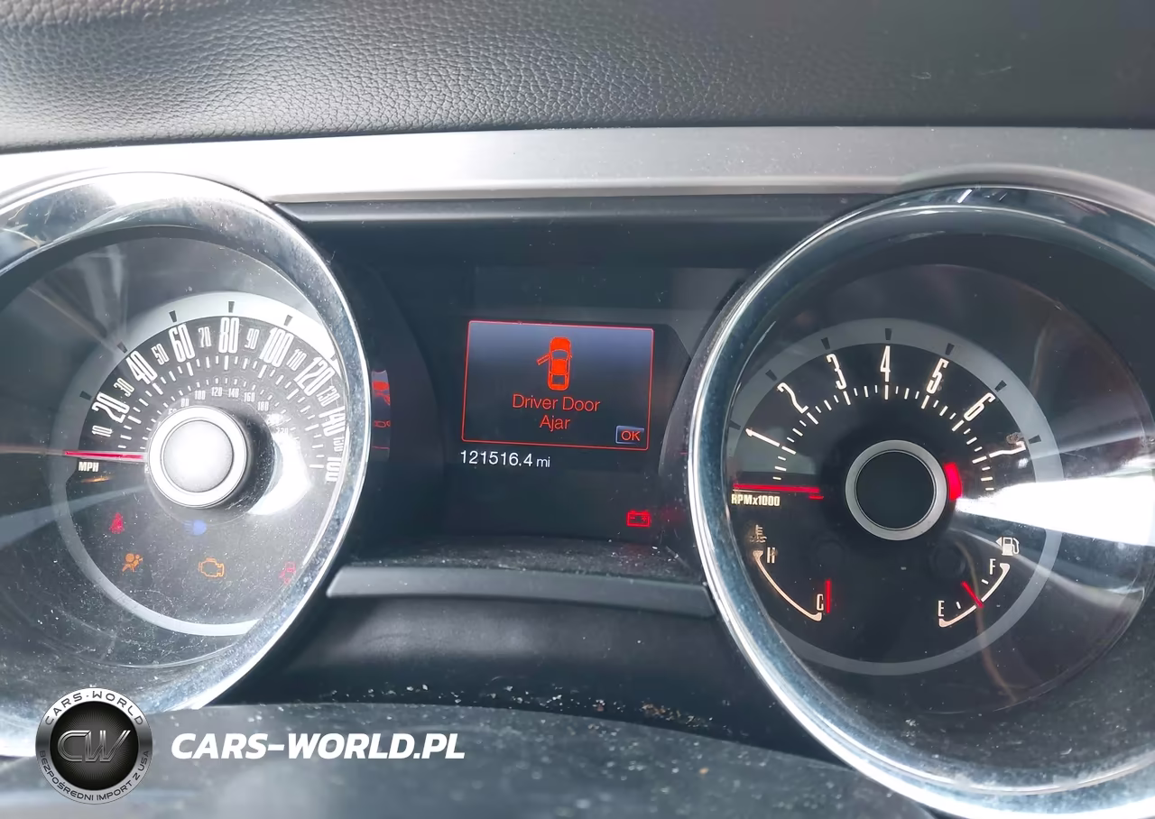 2013 Ford Mustang V6 Premium VIN:1ZVBP8AM0D5260425 - 7