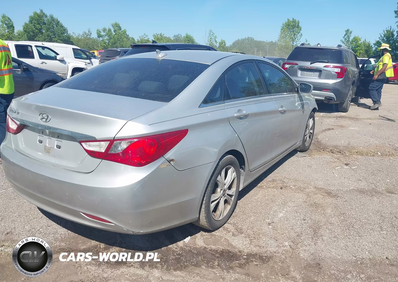 2011 Hyundai Sonata Gls VIN:5NPEB4AC9BH052071 - 4