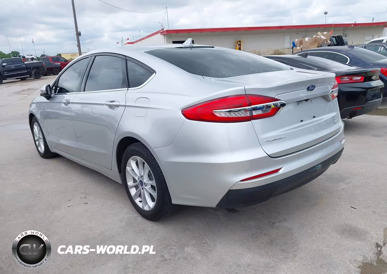 2019 Ford Fusion Se VIN:3FA6P0HD7KR113823 - 3