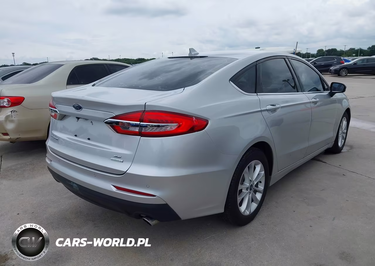 2019 Ford Fusion Se VIN:3FA6P0HD7KR113823 - 4