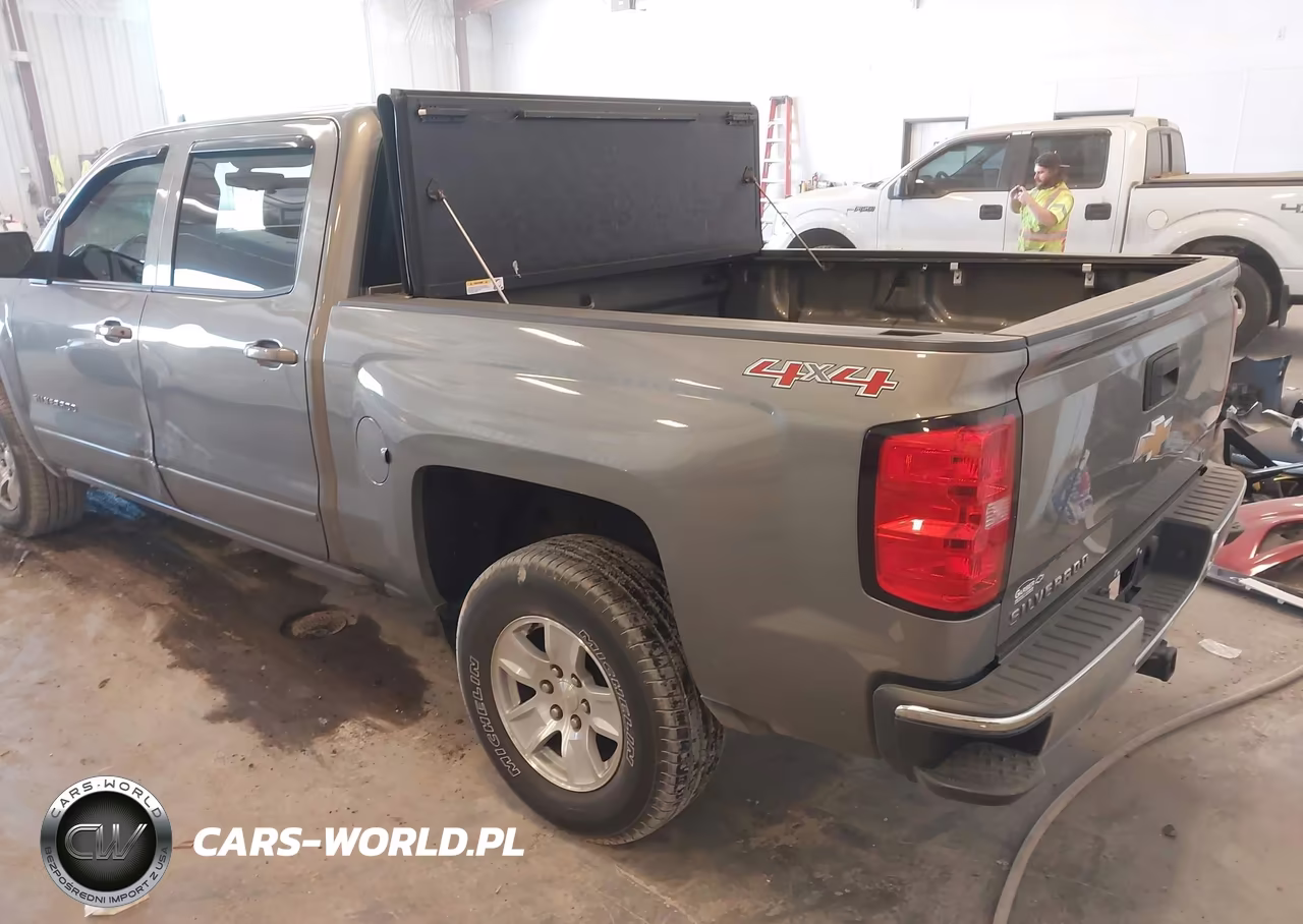 2017 Chevrolet Silverado 1500 1Lt VIN:3GCUKREC9HG316927 - 3