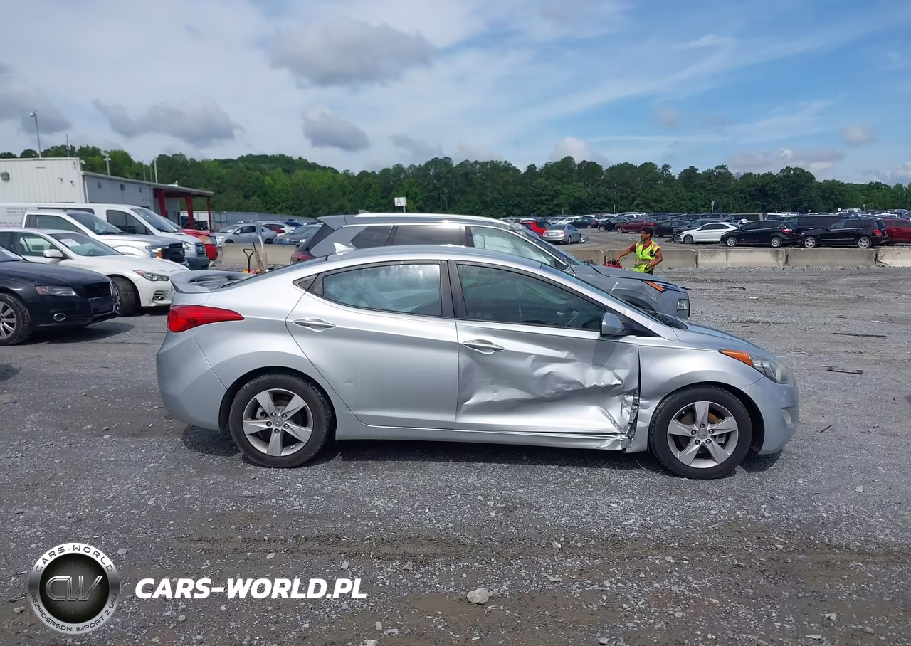 2013 Hyundai Elantra Gls VIN:5NPDH4AE5DH249057 - 13