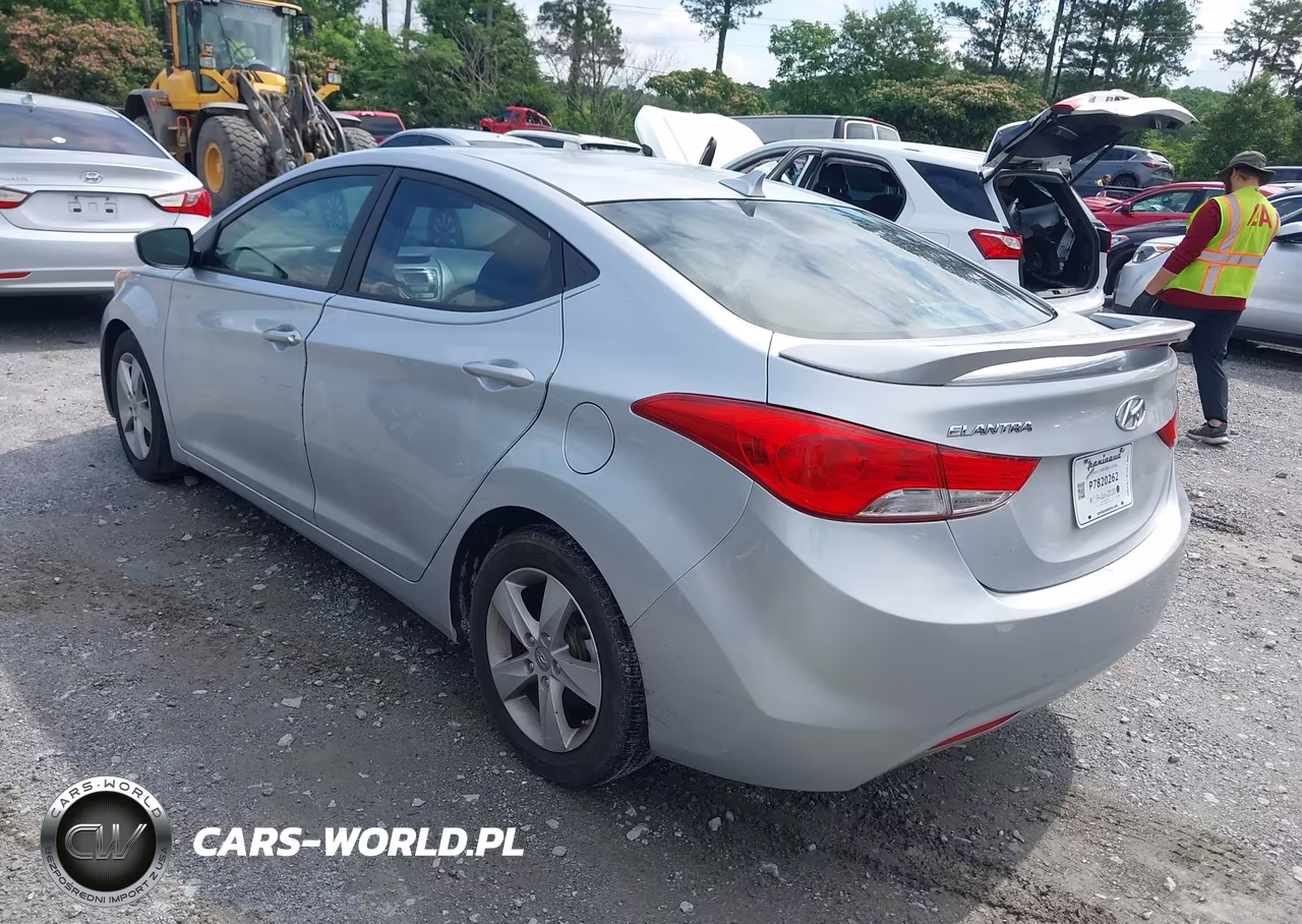 2013 Hyundai Elantra Gls VIN:5NPDH4AE5DH249057 - 3