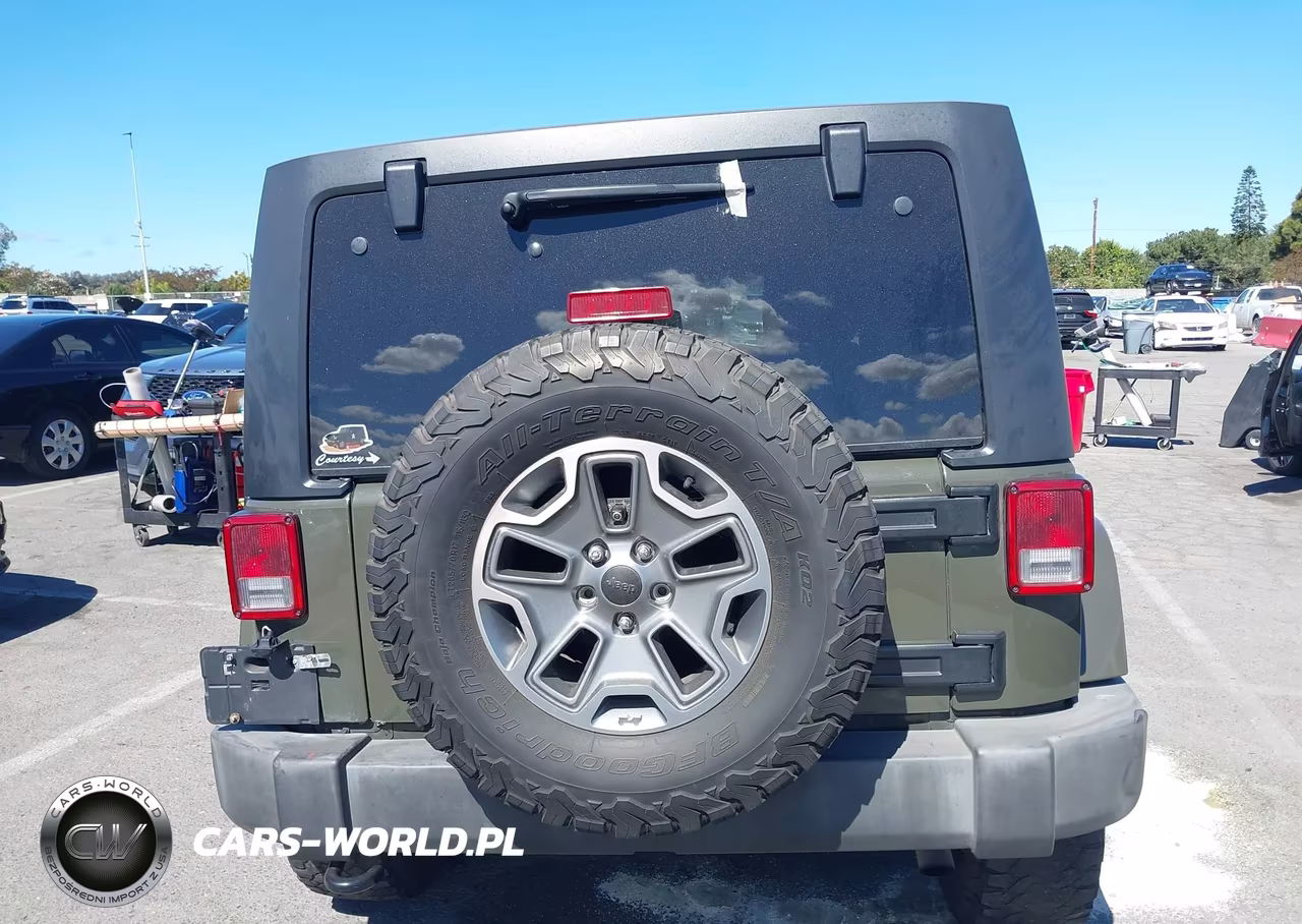 2015 Jeep Wrangler Unlimited Rubicon VIN:1C4HJWFG6FL570759 - 16
