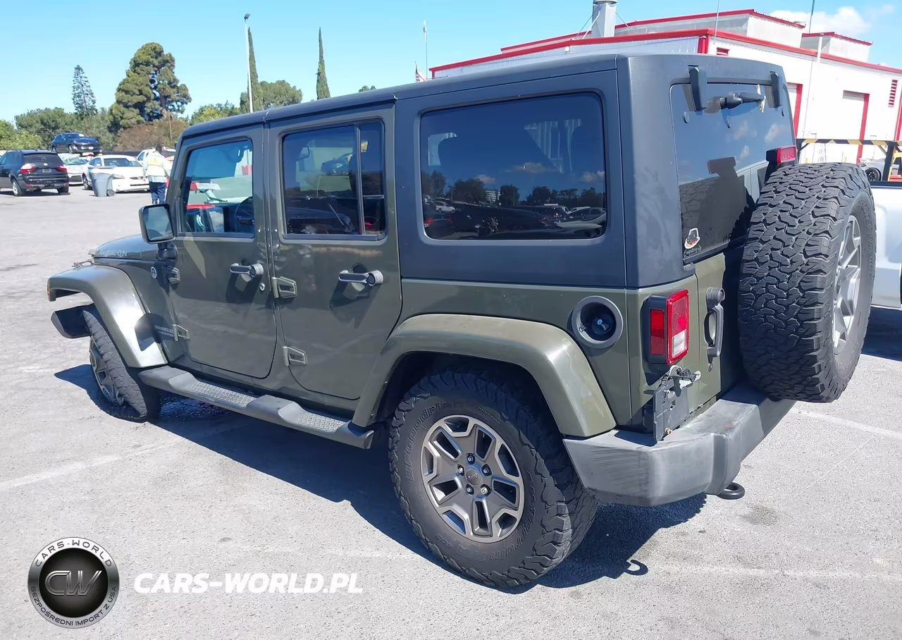 2015 Jeep Wrangler Unlimited Rubicon VIN:1C4HJWFG6FL570759 - 3