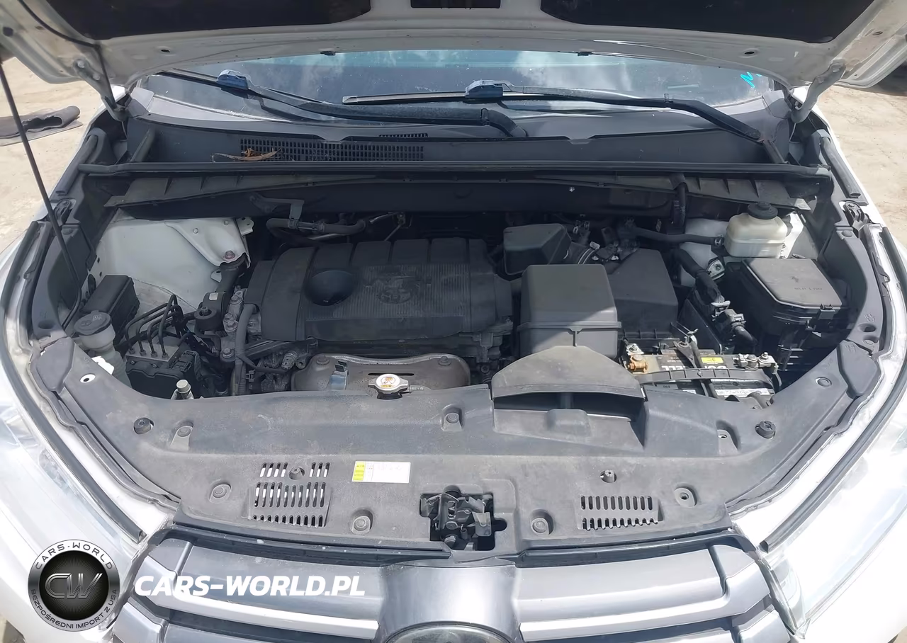 2018 Toyota Highlander Le VIN:5TDZARFH1JS039281 - 10