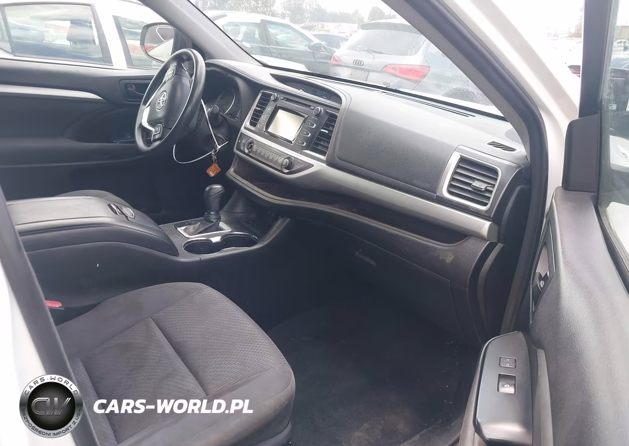 2018 Toyota Highlander Le VIN:5TDZARFH1JS039281 - 5