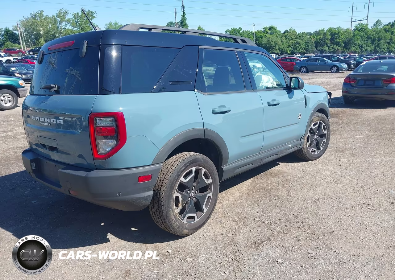 2022 Ford Bronco Sport Outer Banks VIN:3FMCR9C65NRD83301 - 4