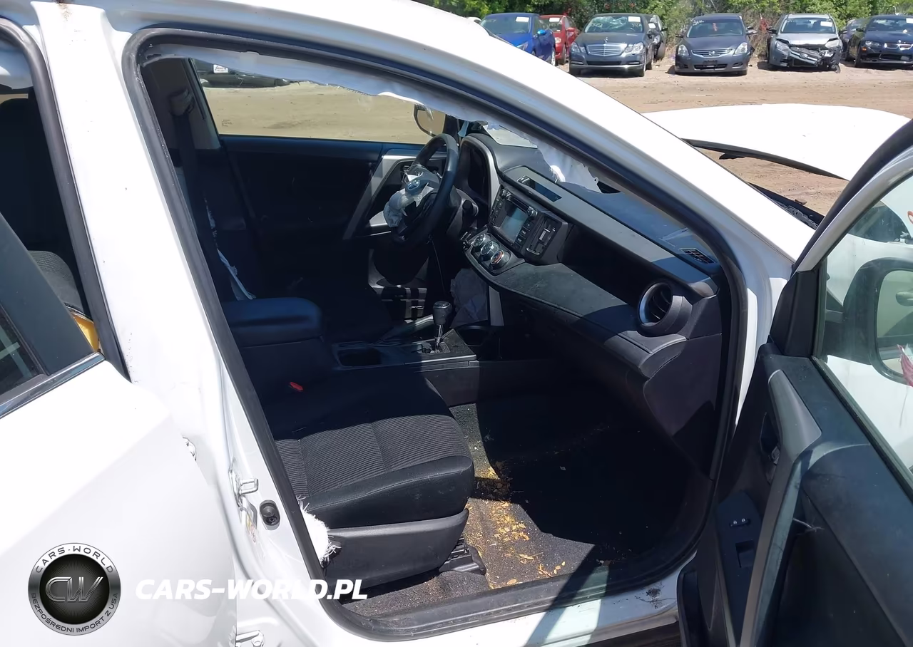 2017 Toyota Rav4 Le VIN:2T3BFREV5HW674880 - 5