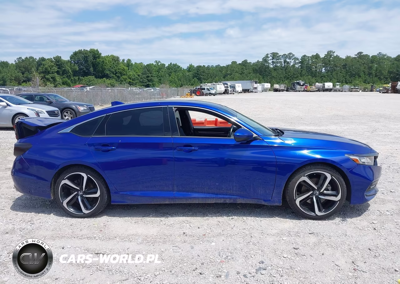 2018 Honda Accord Sport VIN:1HGCV1F3XJA245164 - 13
