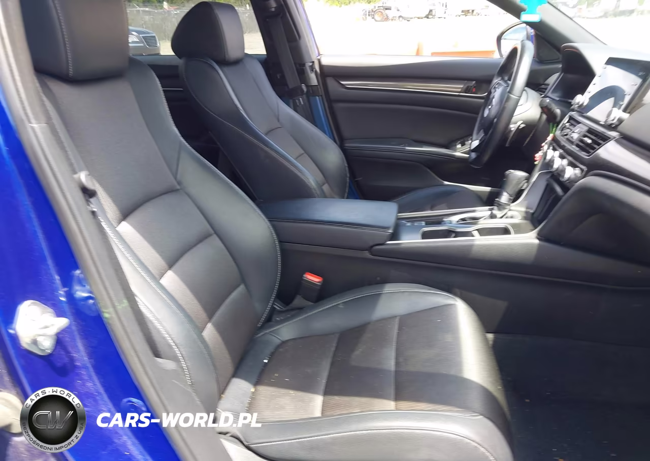2018 Honda Accord Sport VIN:1HGCV1F3XJA245164 - 5