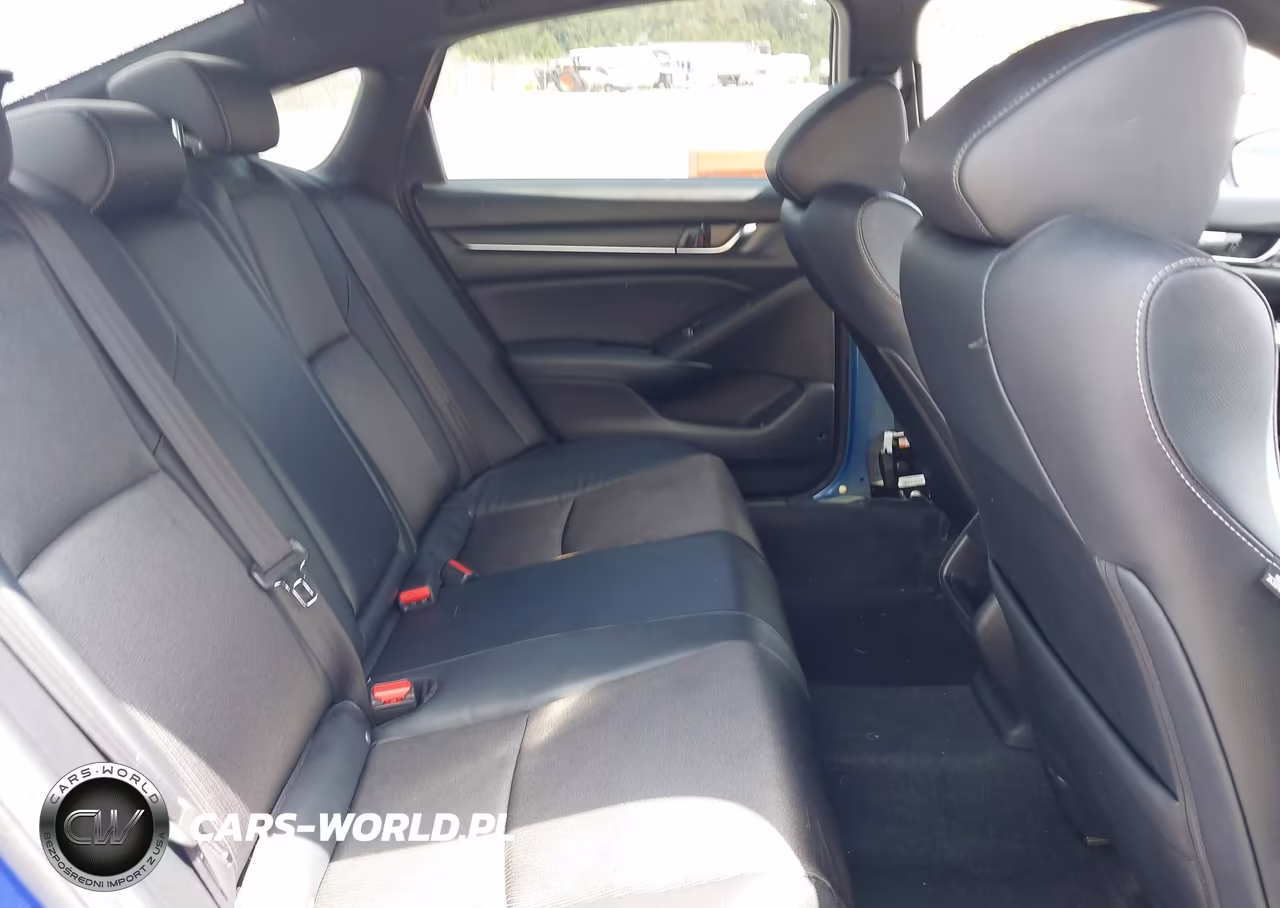 2018 Honda Accord Sport VIN:1HGCV1F3XJA245164 - 8
