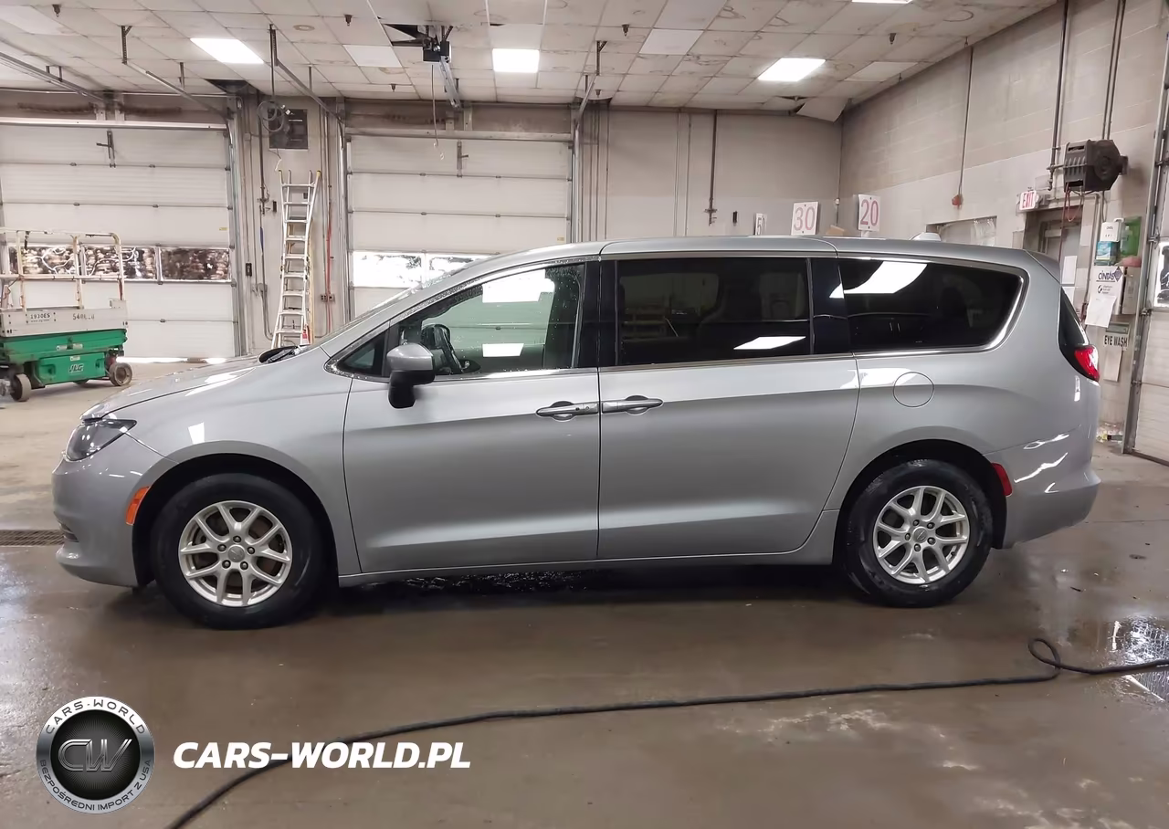 2020 Chrysler Voyager Lx VIN:2C4RC1CG5LR190210 - 14