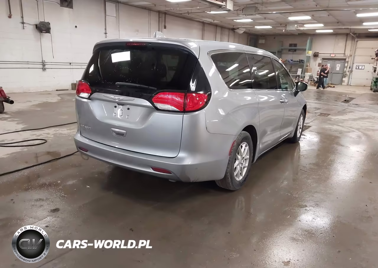 2020 Chrysler Voyager Lx VIN:2C4RC1CG5LR190210 - 4