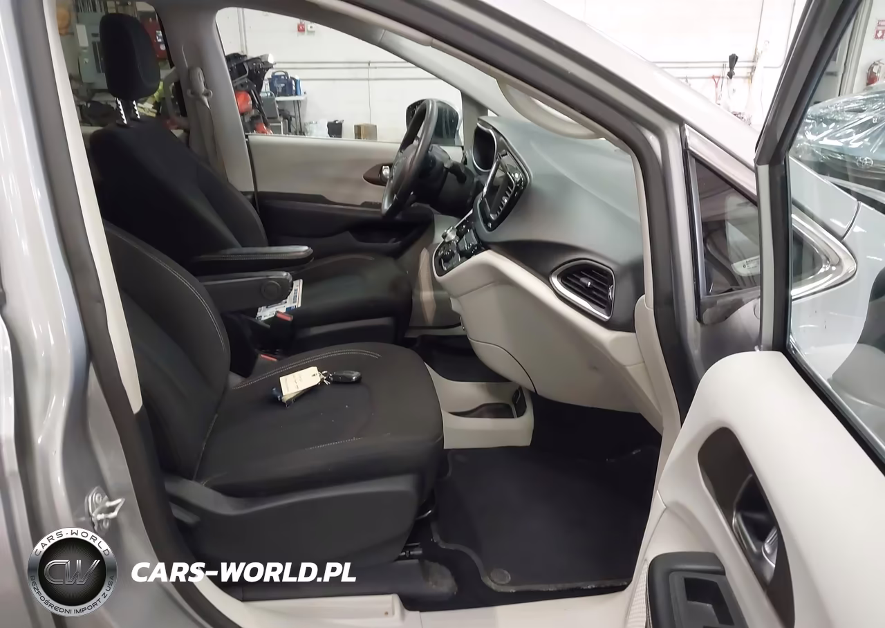 2020 Chrysler Voyager Lx VIN:2C4RC1CG5LR190210 - 5