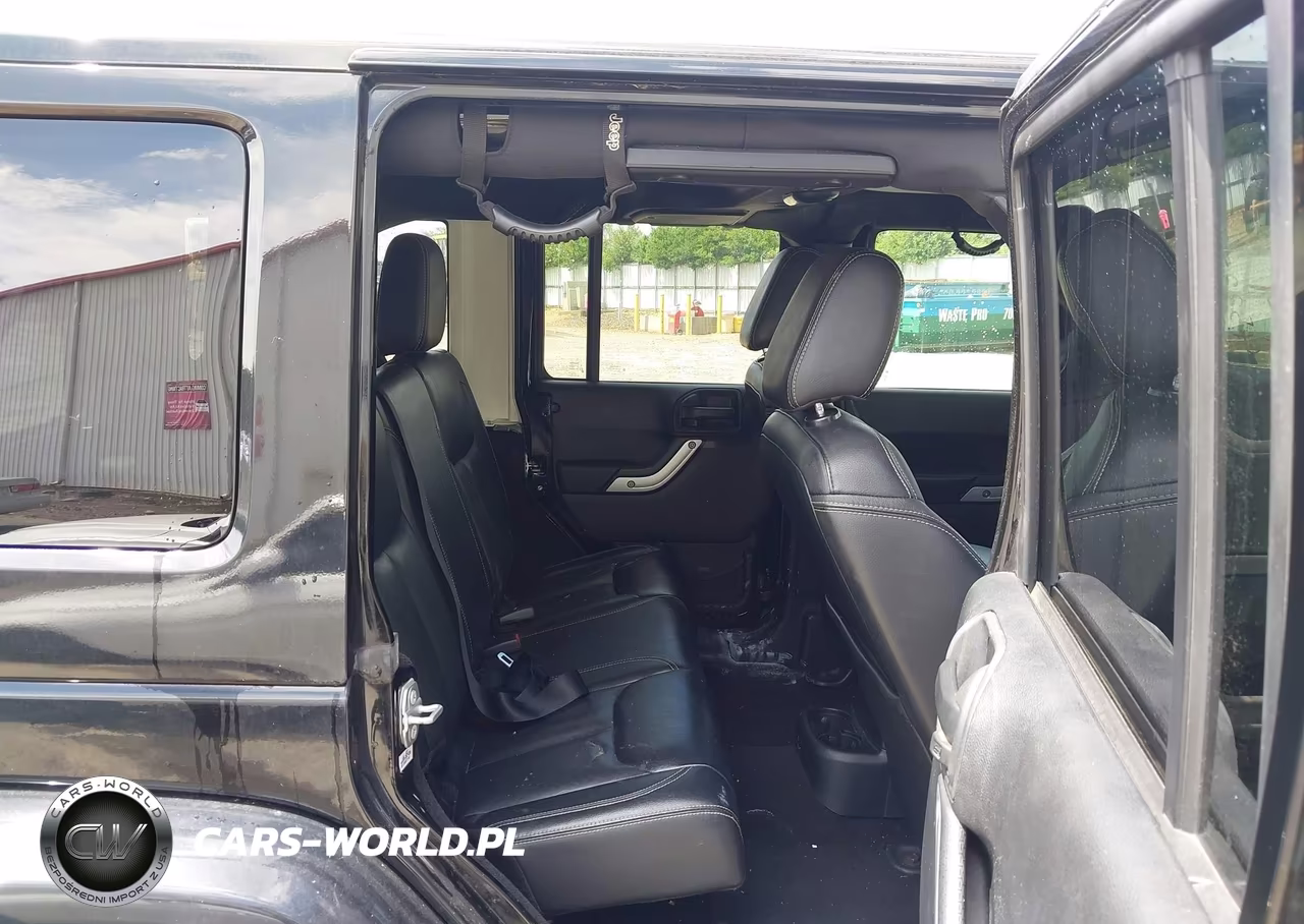 2015 Jeep Wrangler Unlimited Sahara VIN:1C4BJWEG4FL527528 - 8