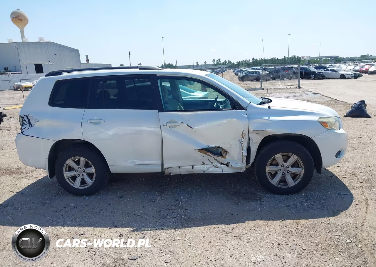 2010 Toyota Highlander Base V6 VIN:5TDBK3EH4AS005574 - 13