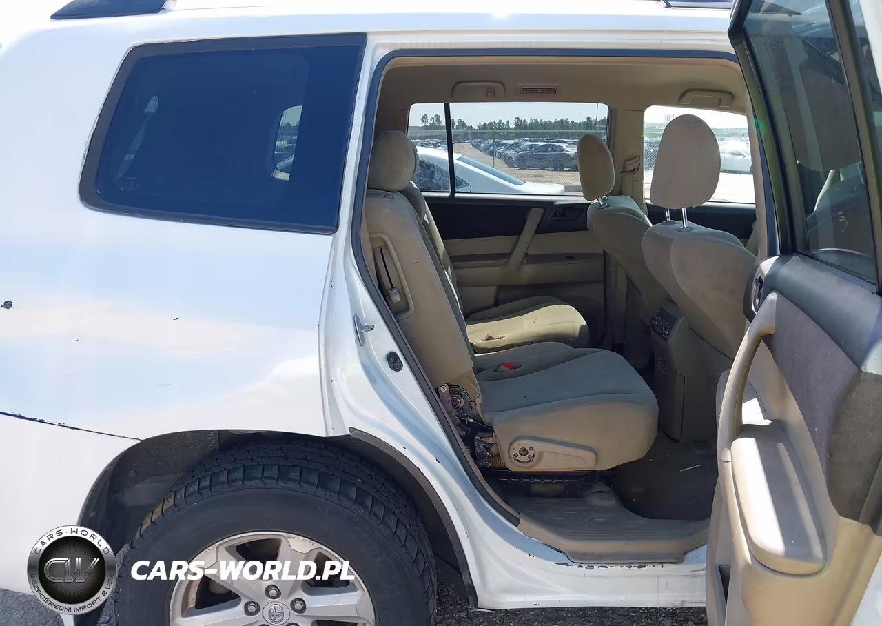 2010 Toyota Highlander Base V6 VIN:5TDBK3EH4AS005574 - 8