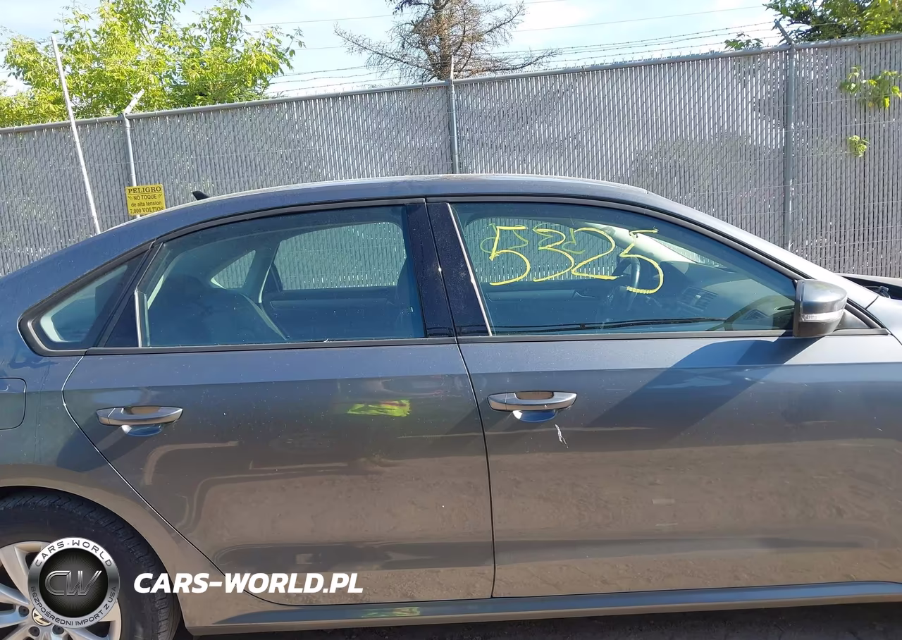 2014 Volkswagen Passat 1.8T Wolfsburg Edition VIN:1VWAT7A3XEC077216 - 13