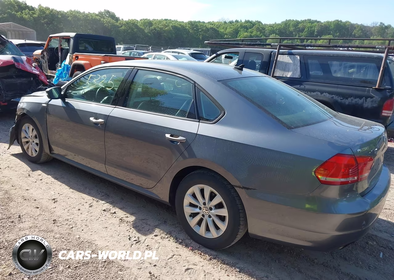 2014 Volkswagen Passat 1.8T Wolfsburg Edition VIN:1VWAT7A3XEC077216 - 3