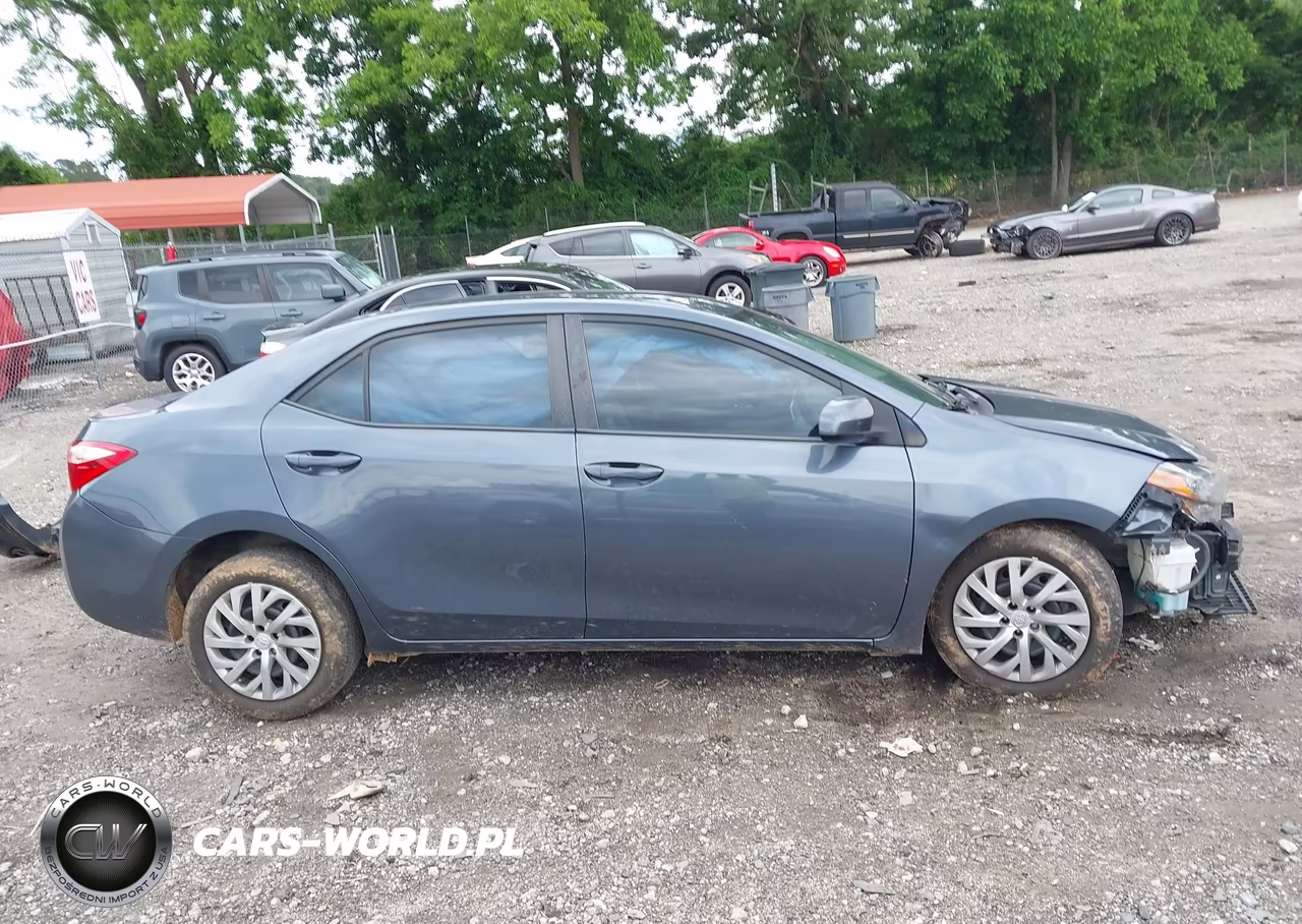 2019 Toyota Corolla Le VIN:2T1BURHE9KC204743 - 13