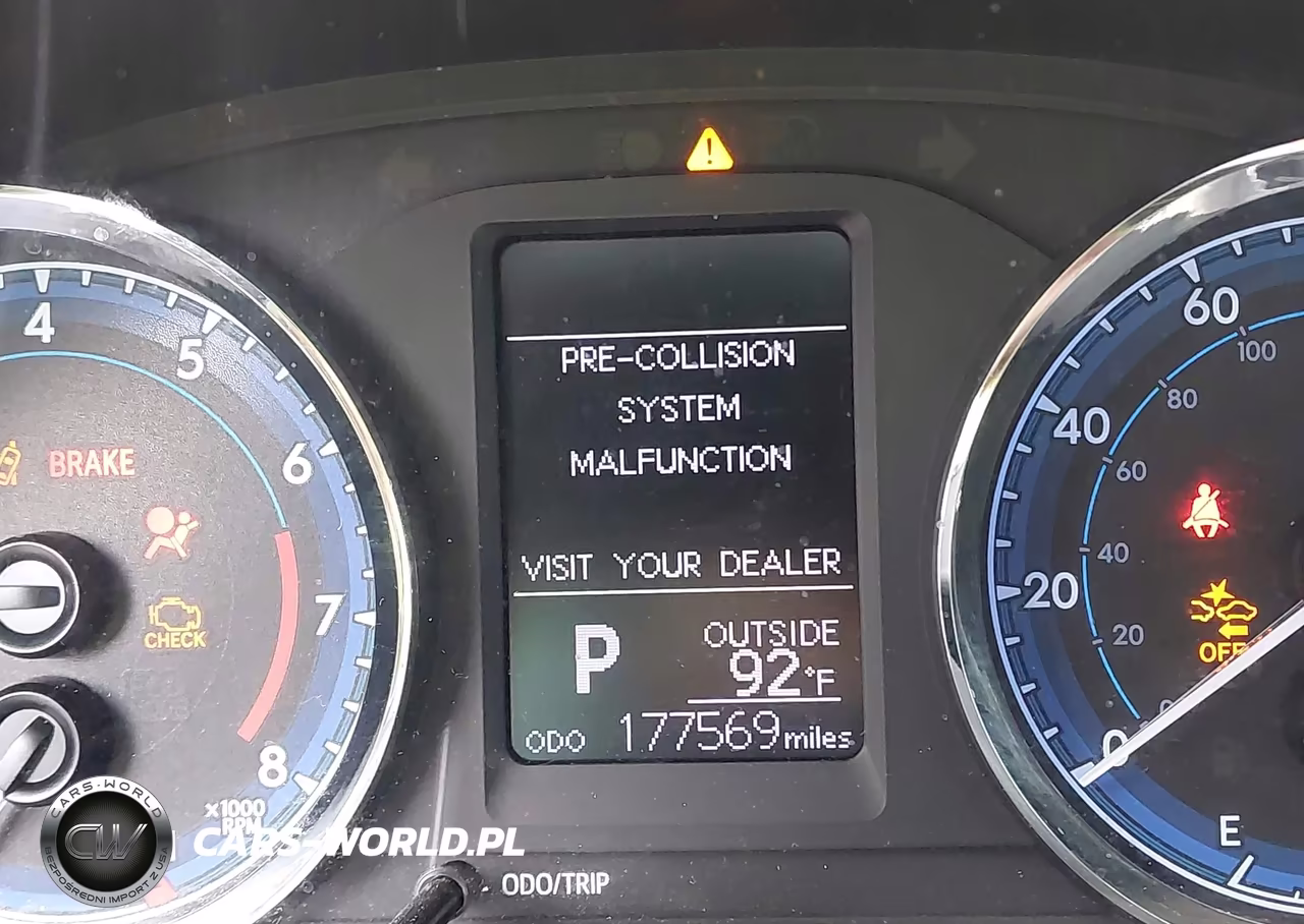 2019 Toyota Corolla Le VIN:2T1BURHE9KC204743 - 15