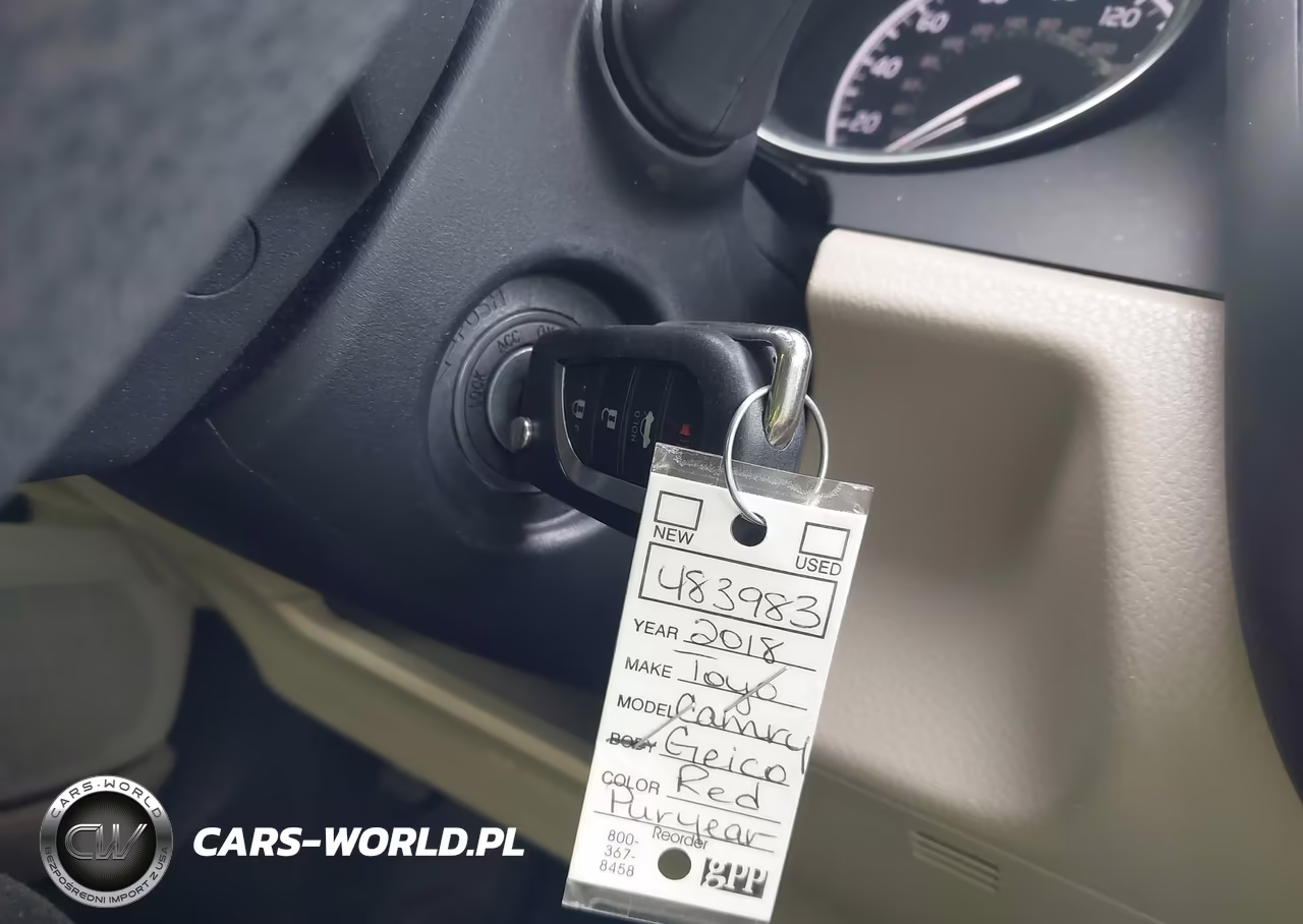2018 Toyota Camry Le VIN:4T1B11HK6JU544882 - 11