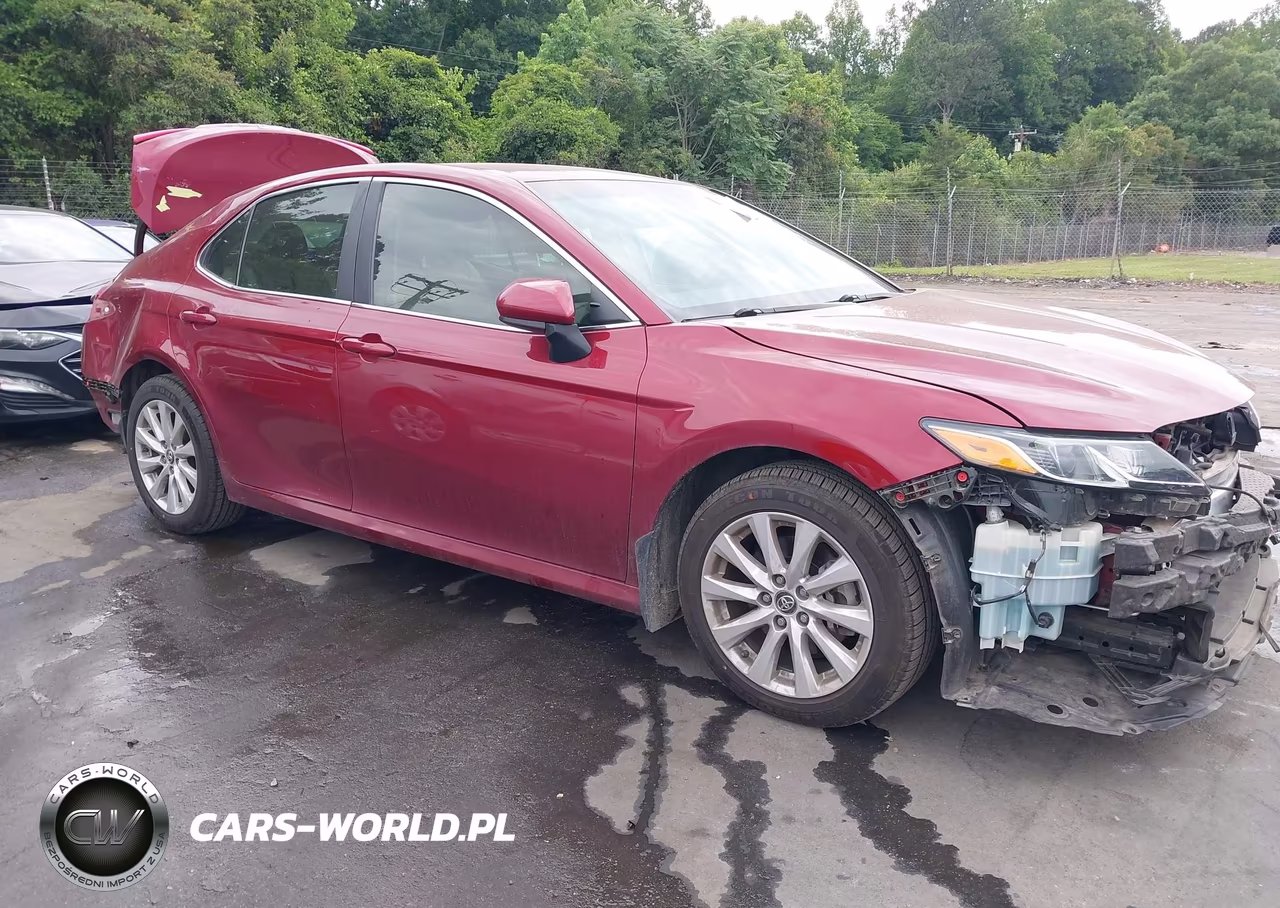2018 Toyota Camry Le VIN:4T1B11HK6JU544882 - 14
