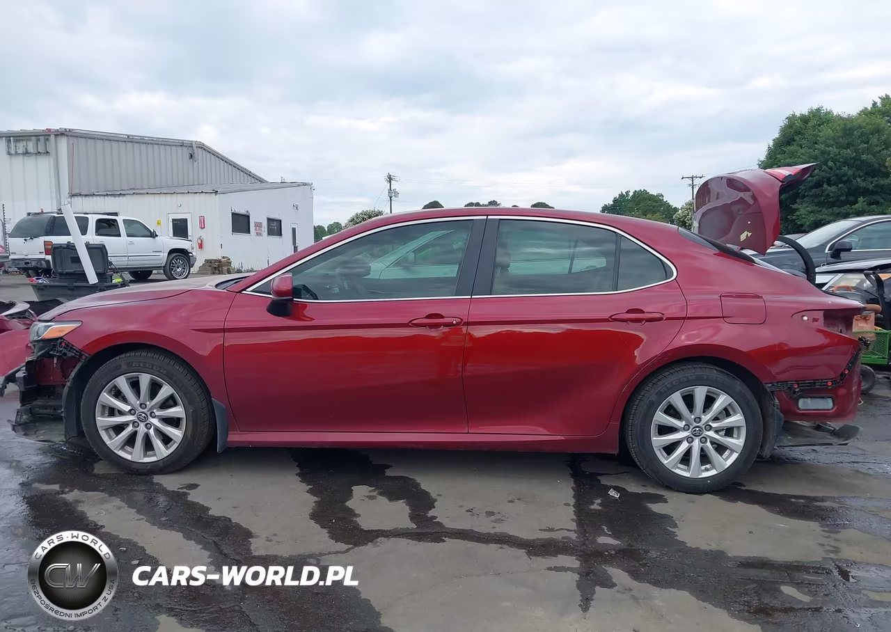 2018 Toyota Camry Le VIN:4T1B11HK6JU544882 - 15