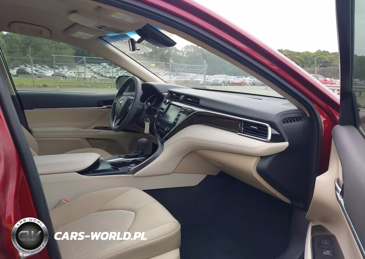 2018 Toyota Camry Le VIN:4T1B11HK6JU544882 - 5