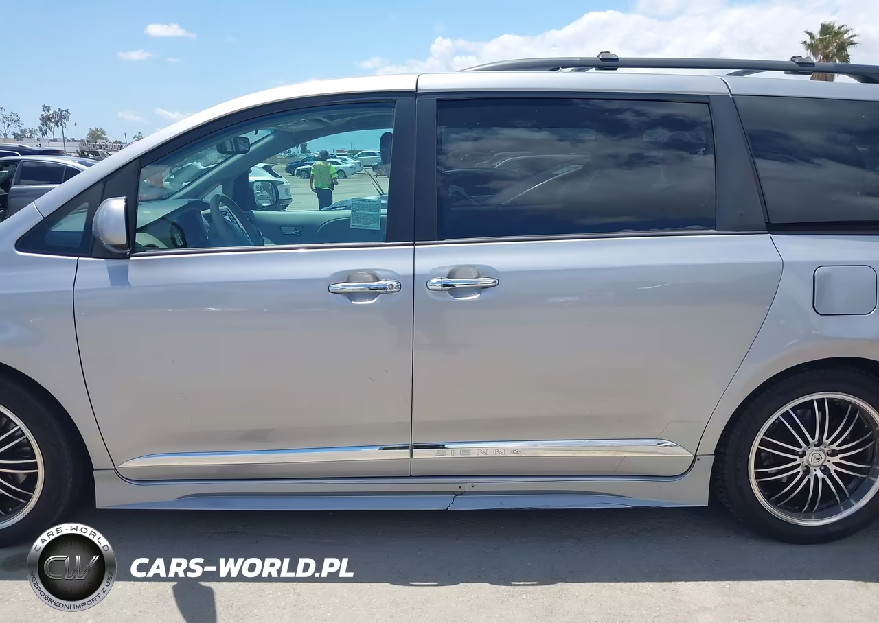 2012 Toyota Sienna Se 8 Passenger VIN:5TDXK3DC1CS258964 - 14