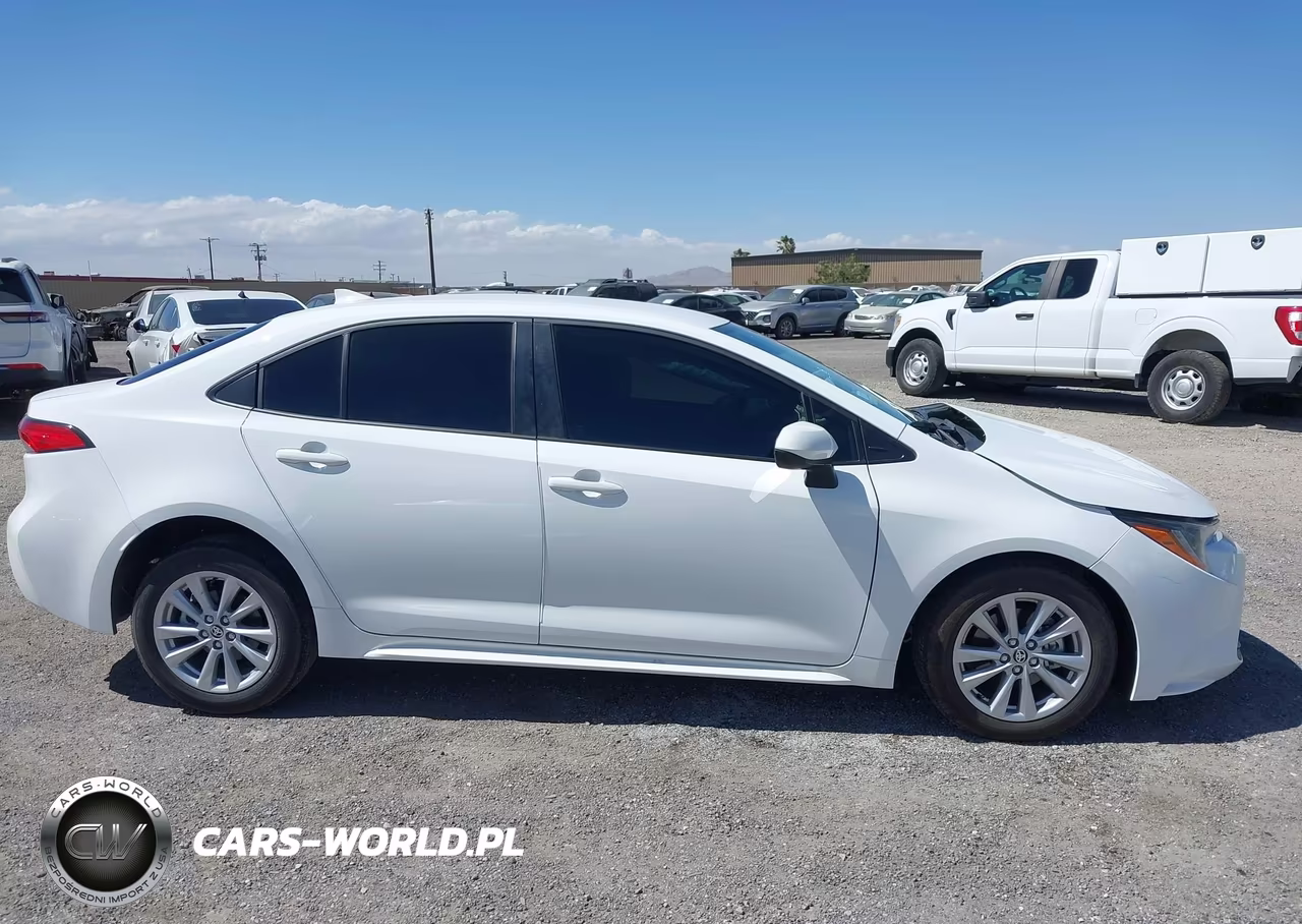 2026 Toyota Corolla Le VIN:JTDB4MEE1T3046254 - 13