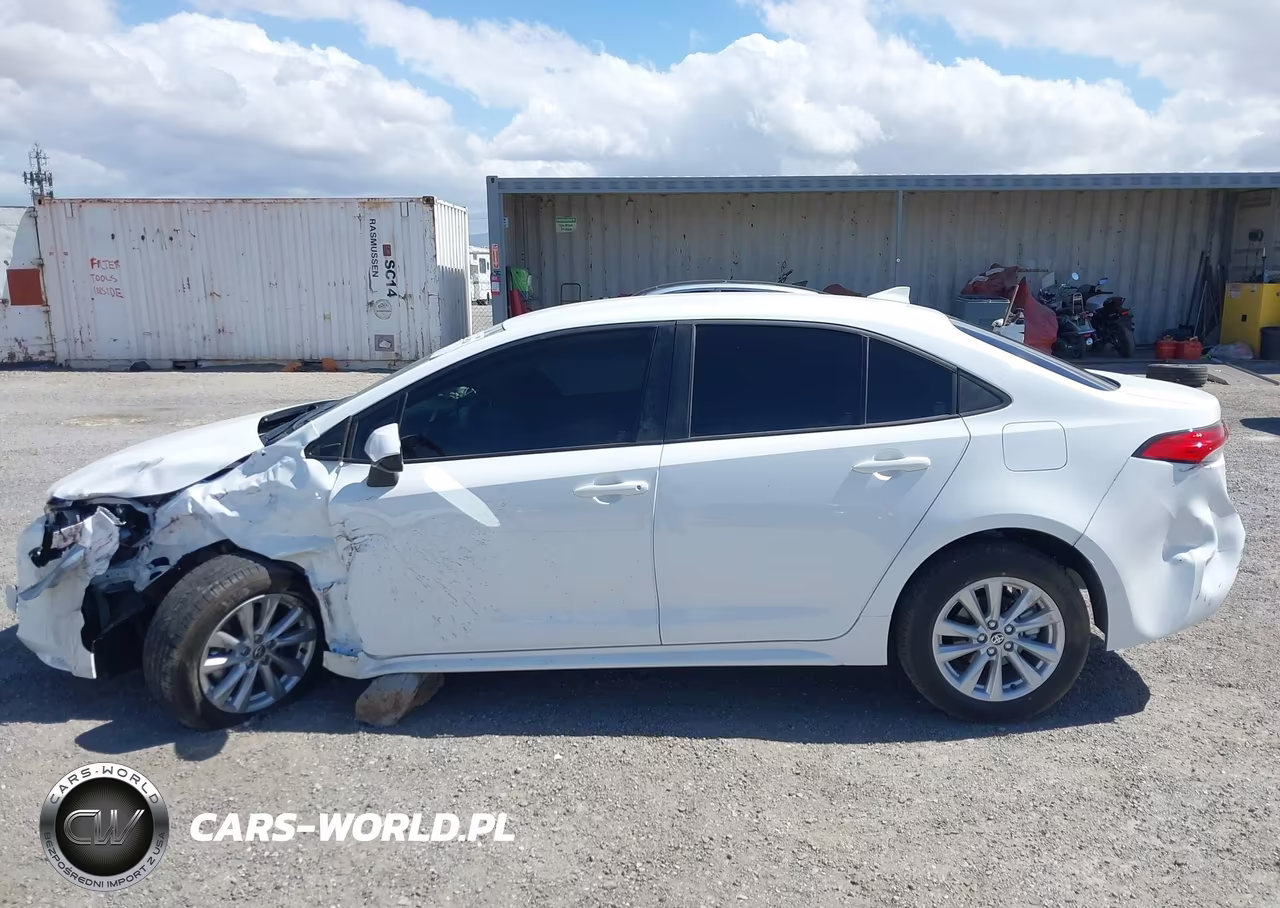 2026 Toyota Corolla Le VIN:JTDB4MEE1T3046254 - 14