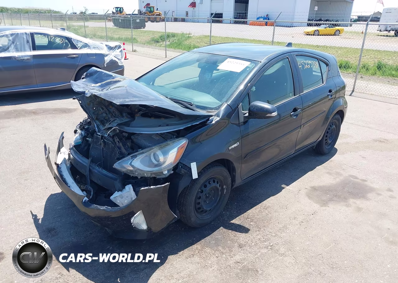 2015 Toyota Prius C Two VIN:JTDKDTB34F1109442 - 2